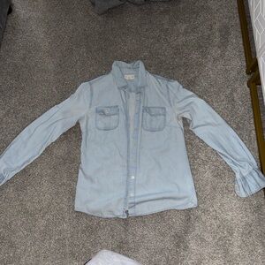 Lucy & Laurel Light Blue Button Down Shirt